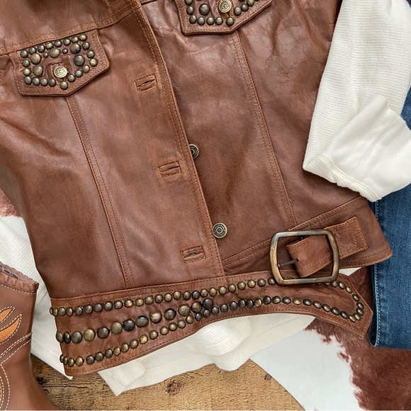 The Ranch Wear Vintage Rebel Leather Studded Vest - Picture 7 of 15